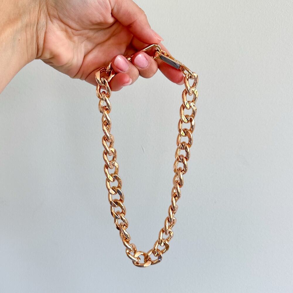 Chunky Chain Swivel Clasp Necklace Gold